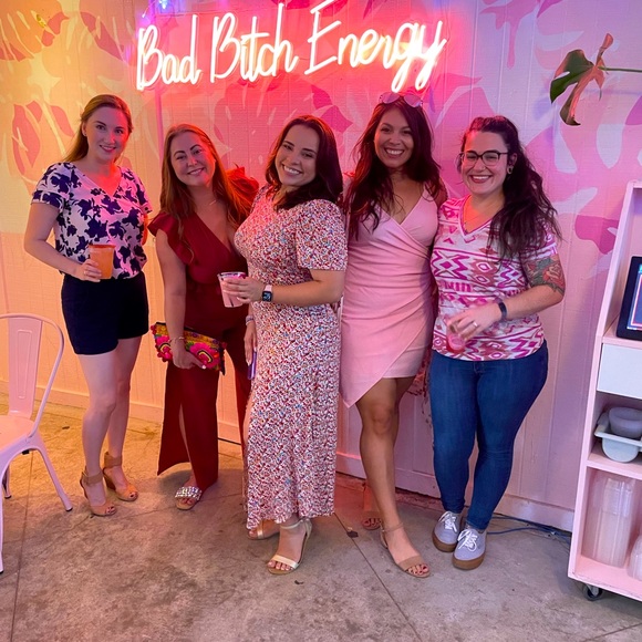 Meet your Posher, Valerie Dezarae - Picture 16 of 16